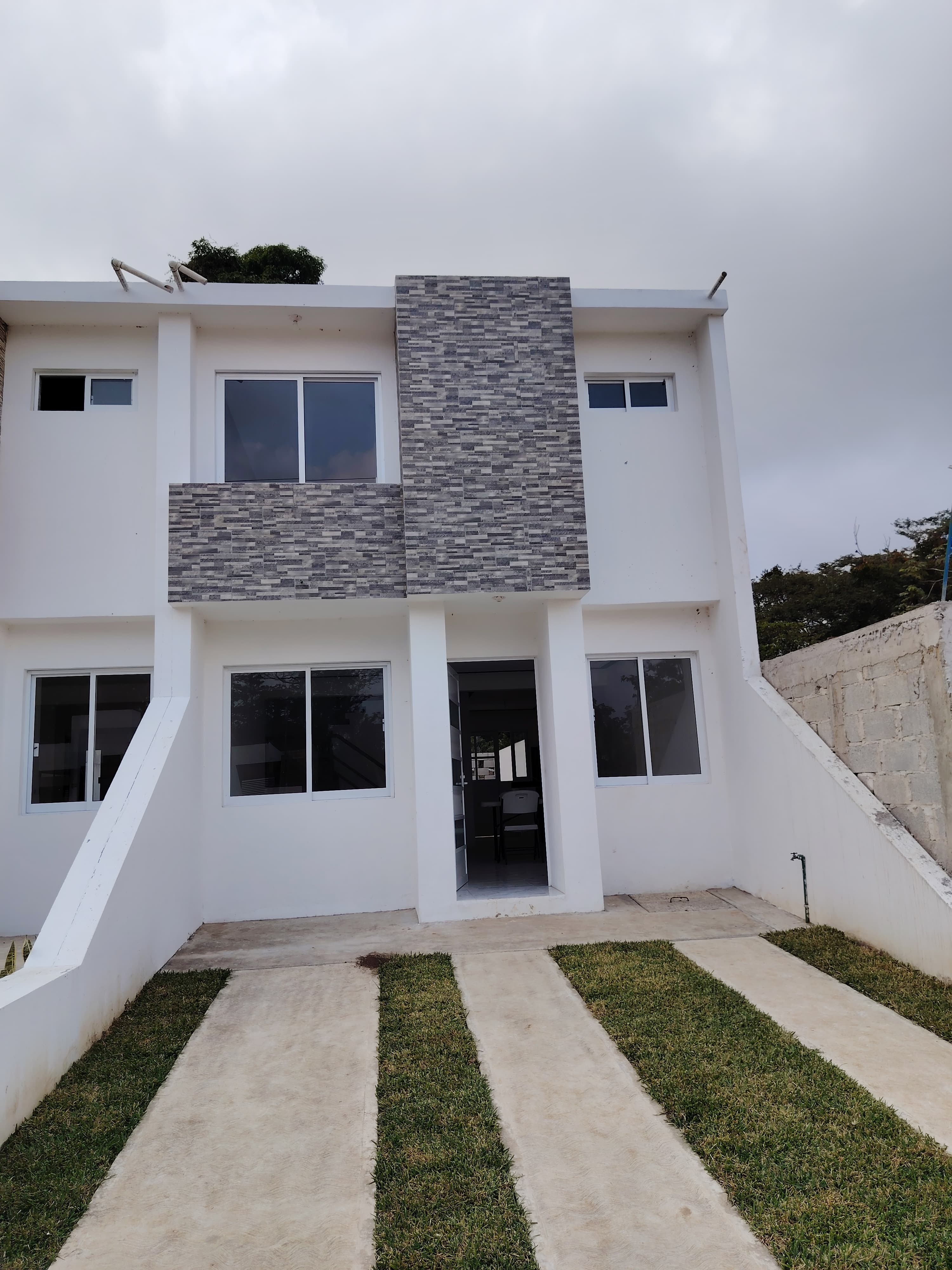 Casas Nuevas en Venta